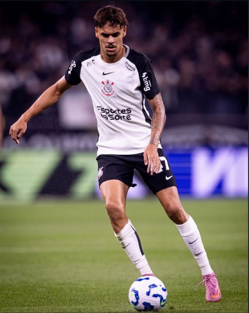 Corinthians acerta empréstimo de João Pedro ao Torino, da Itália, com obrigação de compra