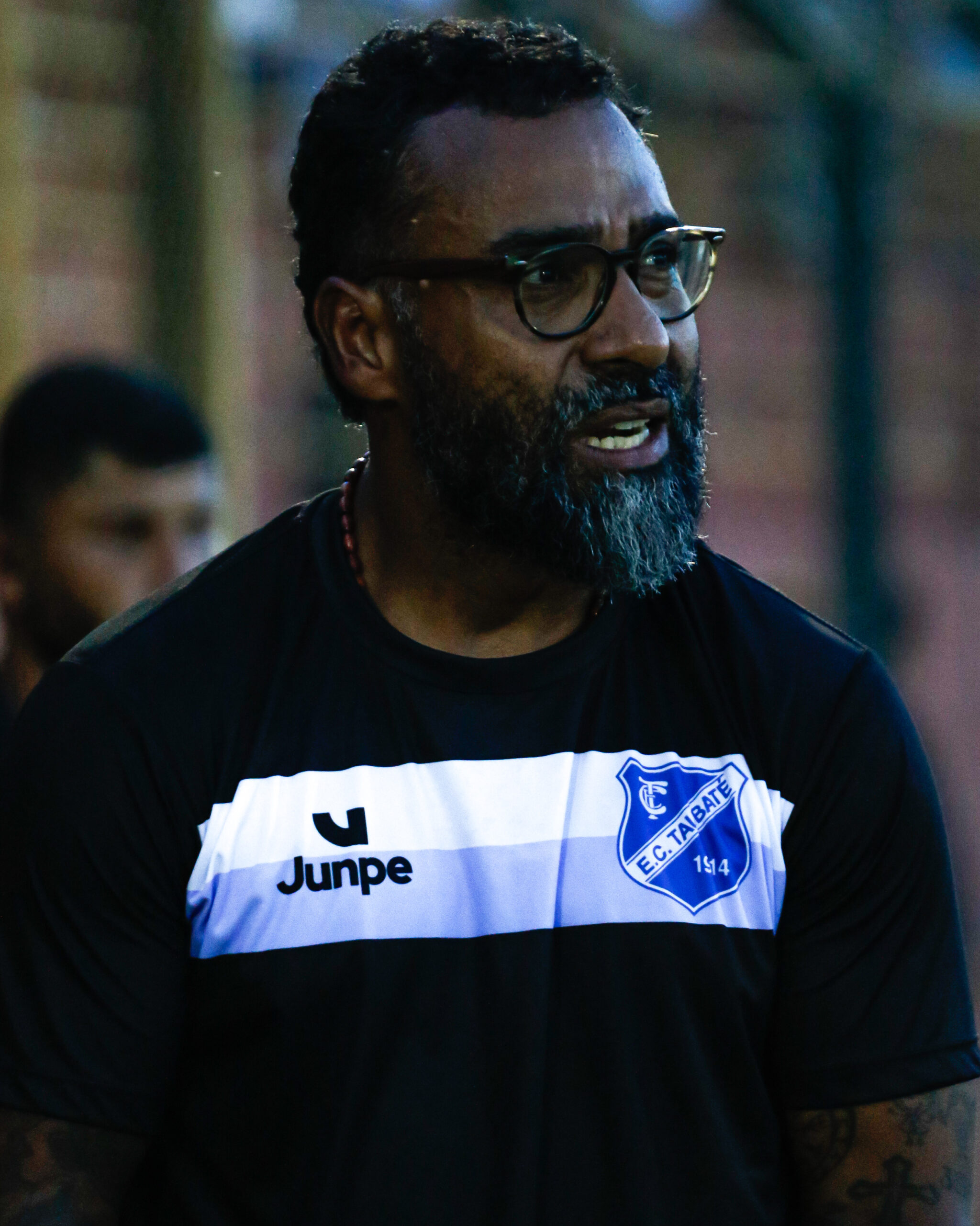 Filho do Terrão estreia na A2 como treinador