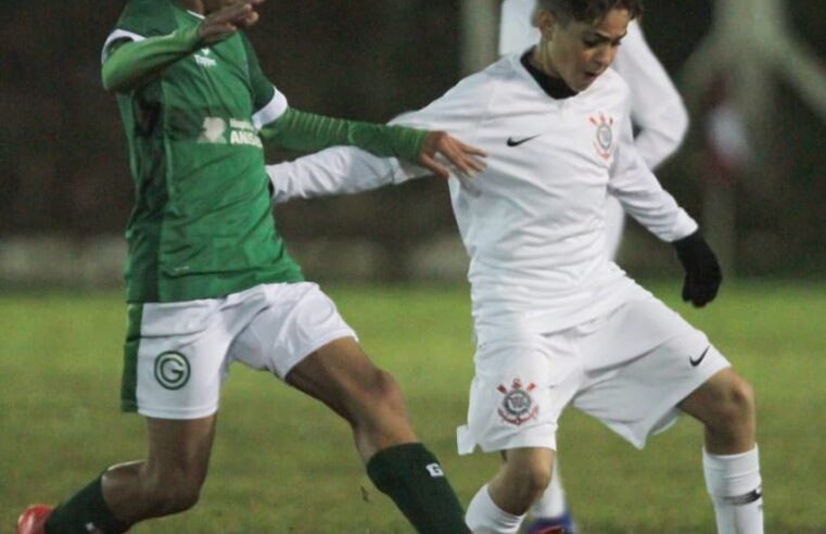 Filho do Terrão faz história na Copinha por time do Vale do Paraíba