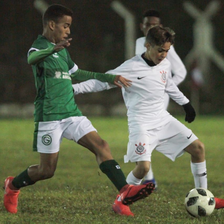 Filho do Terrão faz história na Copinha por time do Vale do Paraíba