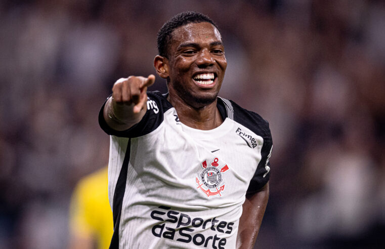 André marca e chega a três gols pelo Corinthians