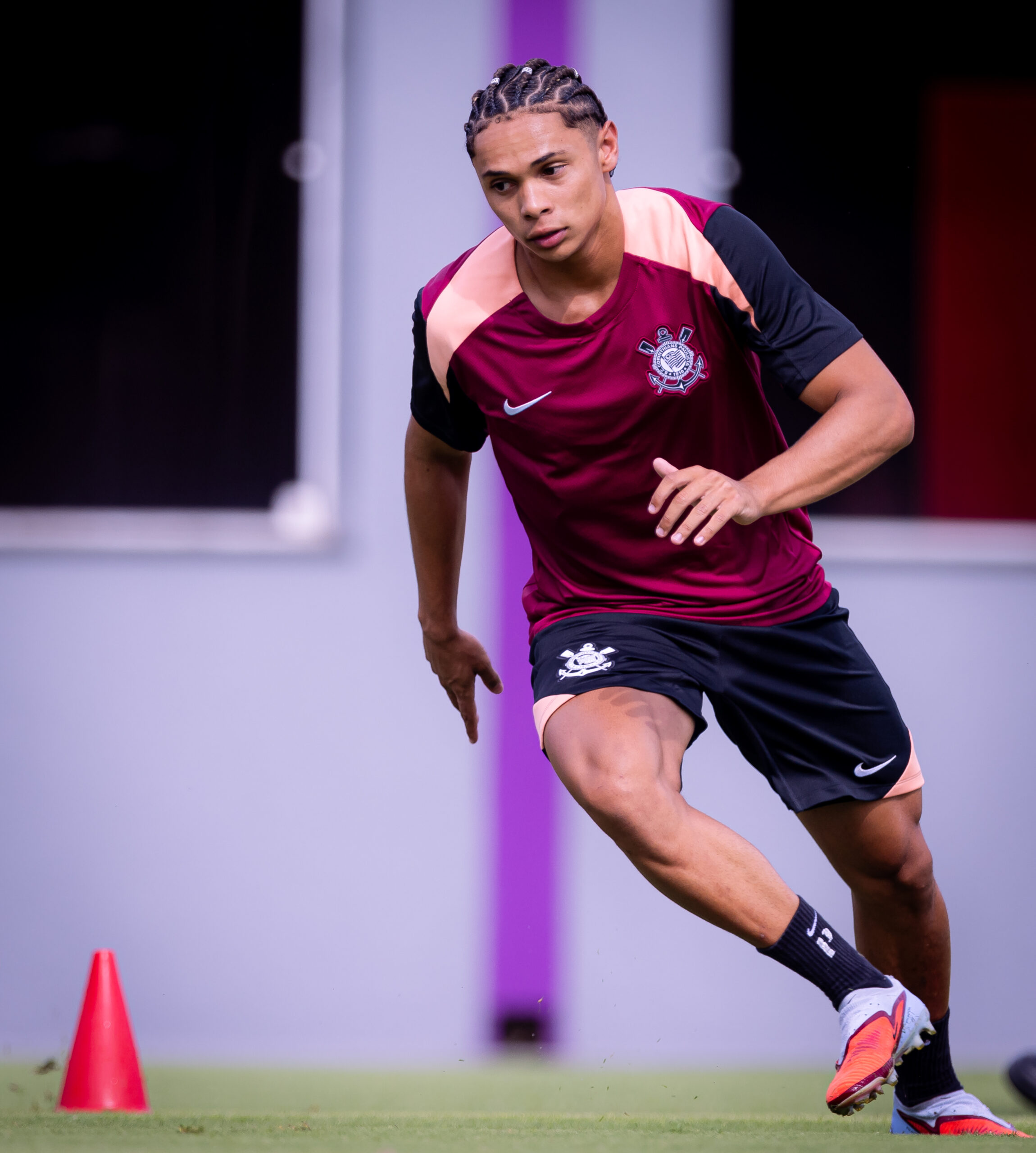 Filhos do Terrão se apresentam no profissional para temporada de 2026