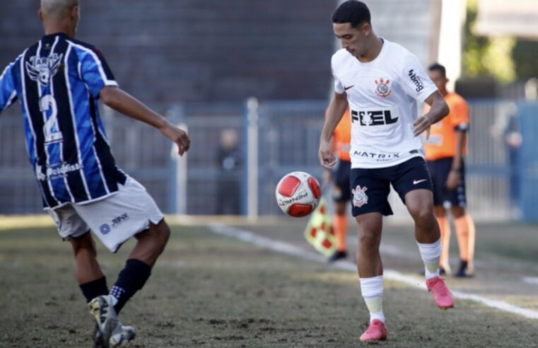Legislação obriga Corinthians a renovar contrato com atleta da base; entenda